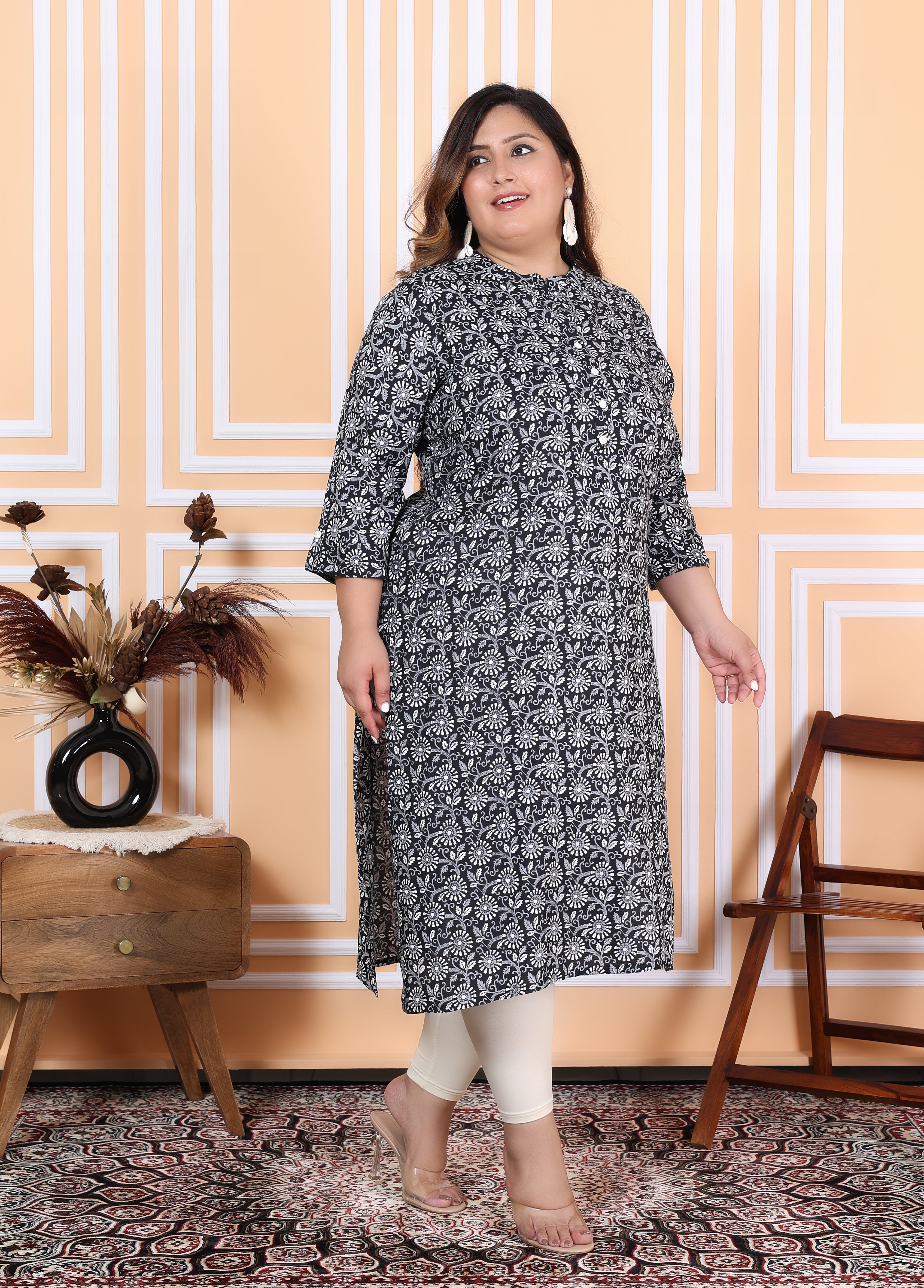 Women Printed Cotton Blend Straight Kurta (100004-Black)