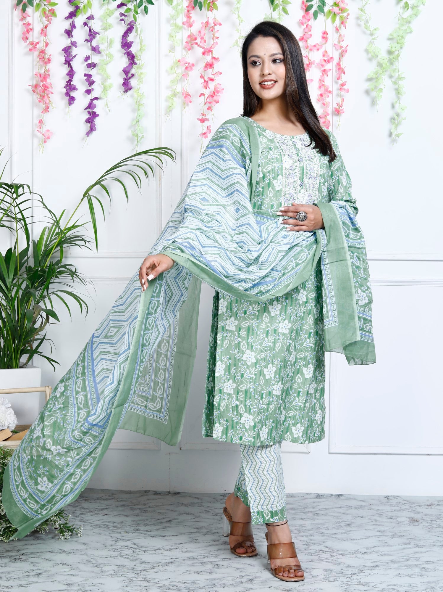 Green Cotton Printed Embroidered Kurta Pant Set with Dupatta-1113