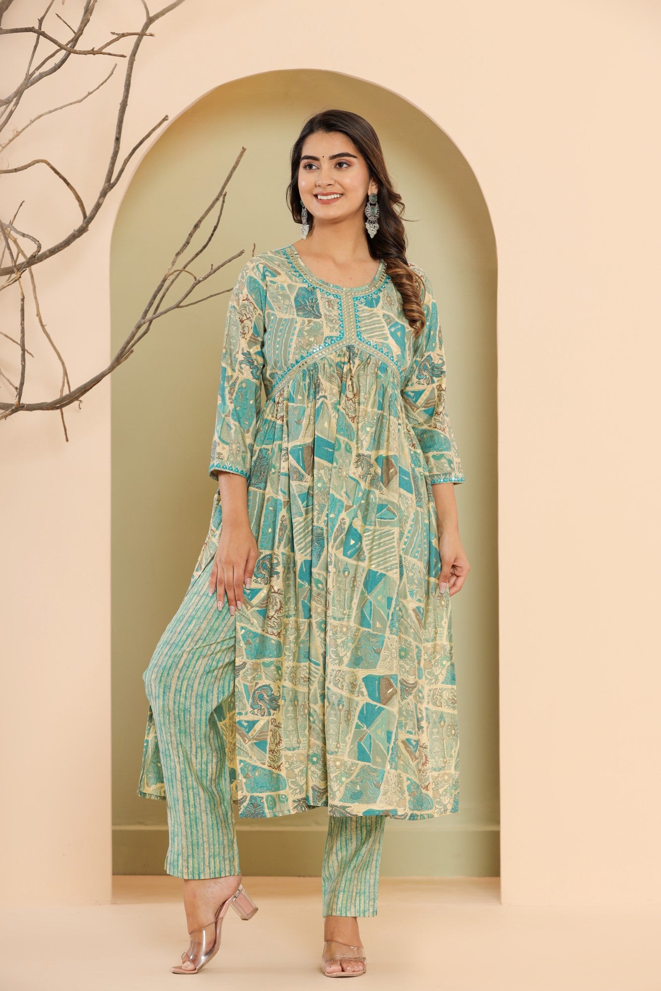 Green Muslin Floral Print Kurta Pant Set with Dupatta-1102