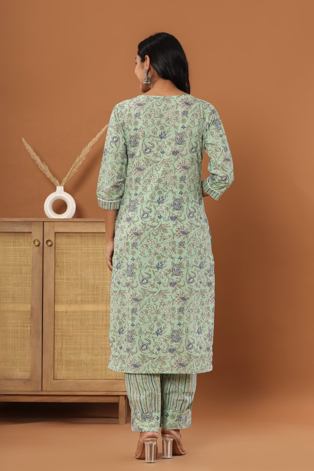 Green Cotton Printed Embroidered Kurta Pant Set with Dupatta-1109