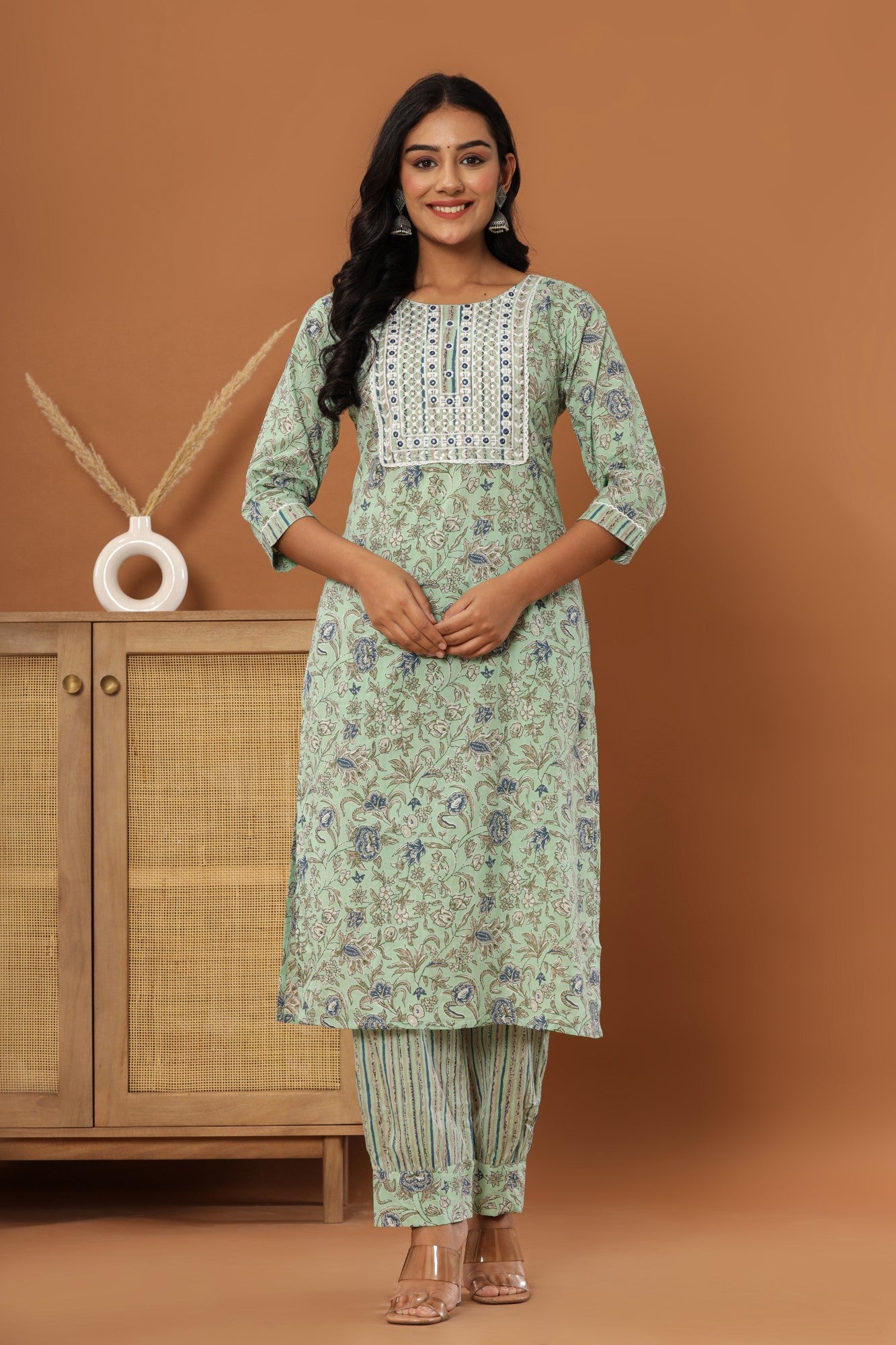 Green Cotton Printed Embroidered Kurta Pant Set with Dupatta-1109